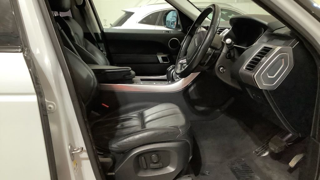 Used Land Rover Range Rover Sport 2016 for sale - 76439049: Photo 8