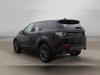 Used Land Rover Discovery Sport 2018 for sale - 76977447: Photo