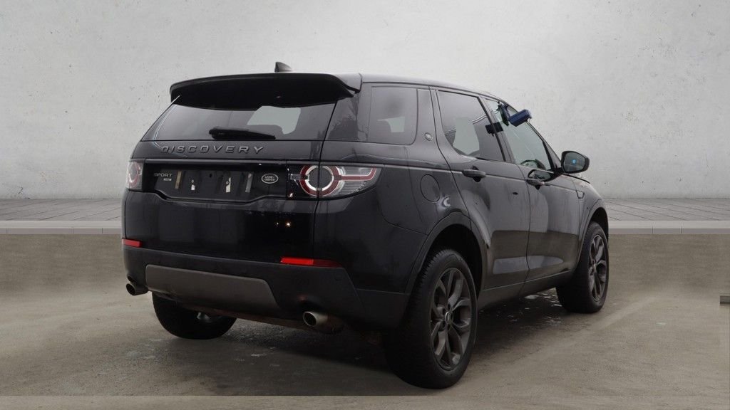 Used Land Rover Discovery Sport 2018 for sale - 76977447: Photo 4