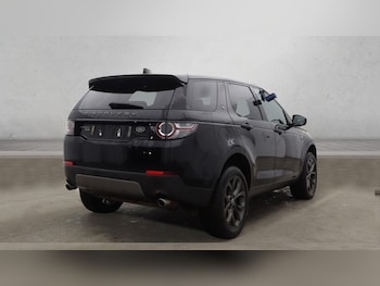 Used Land Rover Discovery Sport 2018 for sale - 76977447: Photo