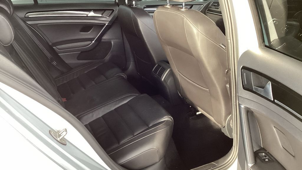 Used Volkswagen Golf 2016 for sale - 76953995: Photo 14