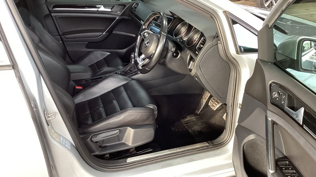 Used Volkswagen Golf 2016 for sale - 76953995: Photo 15