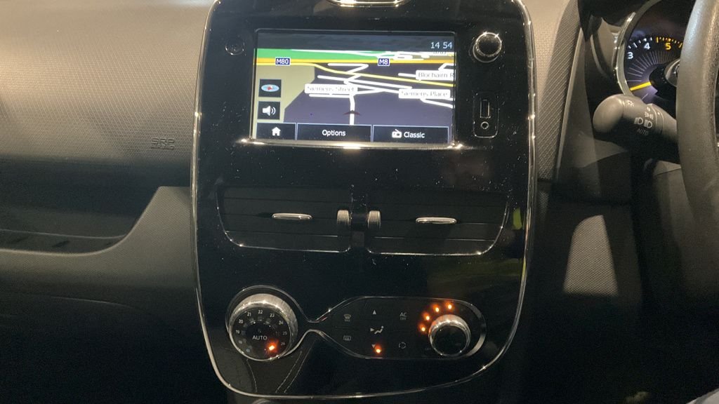 Used Renault Clio 2014 for sale - 76496038: Photo 11