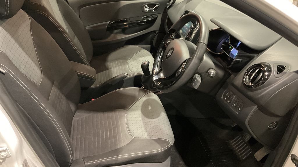 Used Renault Clio 2014 for sale - 76496038: Photo 8