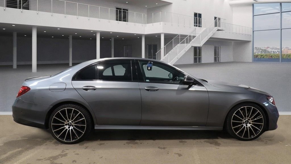 Used Mercedes-Benz E Class 2017 for sale - 76430390: Photo 5