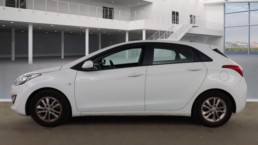 Used Hyundai i30 2014 for sale - 77668735: Photo 12