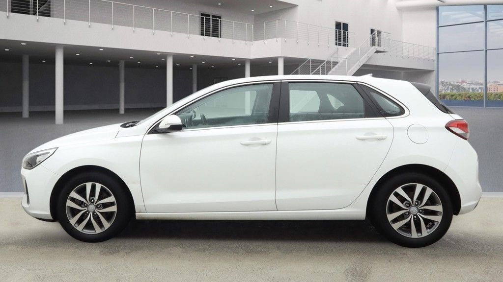 Used Hyundai i30 2018 for sale - 77239375: Photo 18