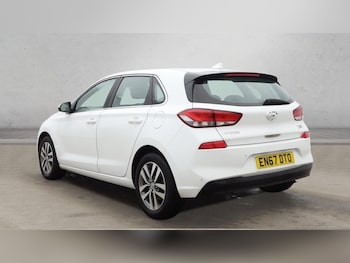 Used Hyundai i30 2018 for sale - 77239375: Photo