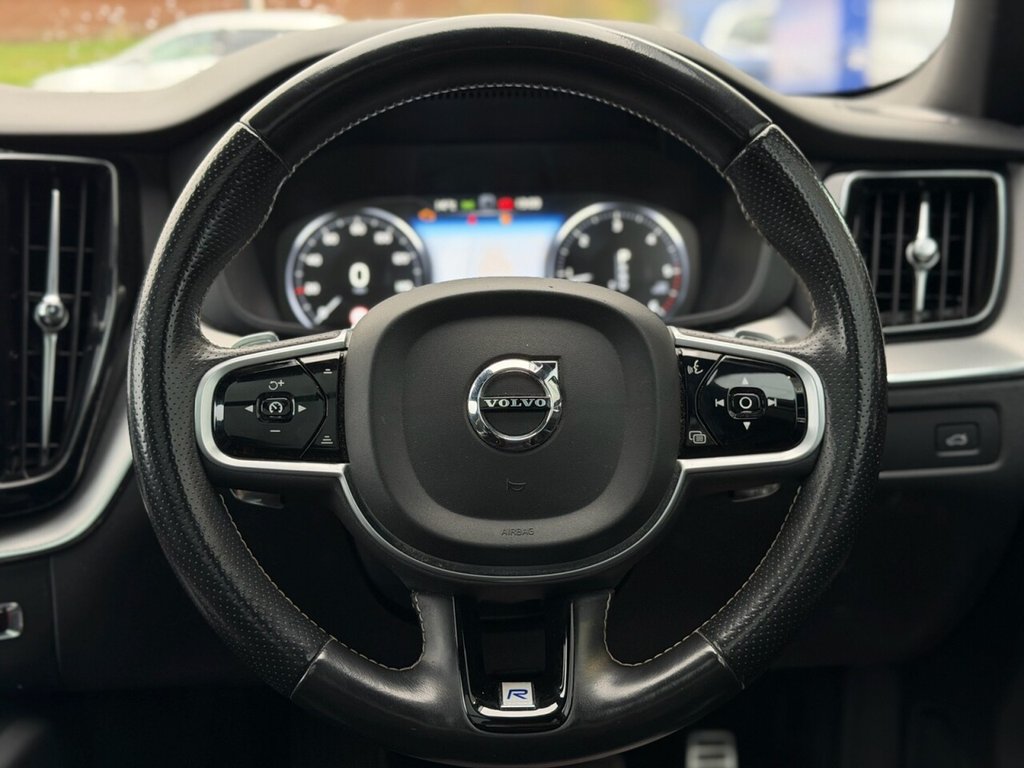 Used Volvo XC60 2018 for sale - 76632287: Photo 14