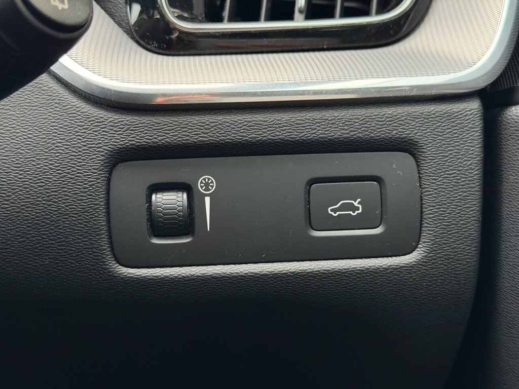 Used Volvo XC60 2018 for sale - 76632287: Photo 18