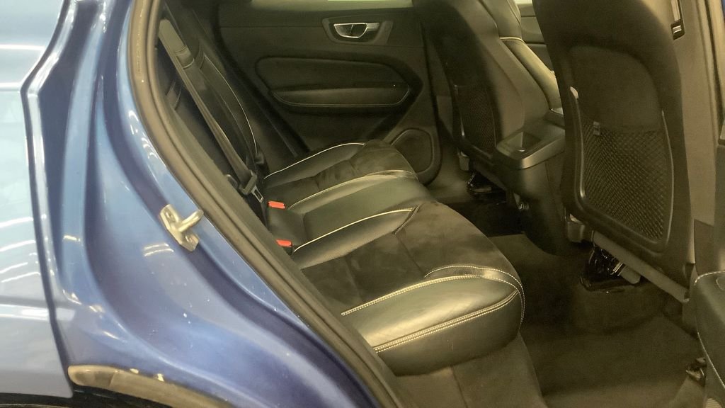 Used Volvo XC60 2018 for sale - 76632287: Photo 8