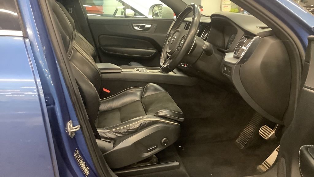 Used Volvo XC60 2018 for sale - 76632287: Photo 9