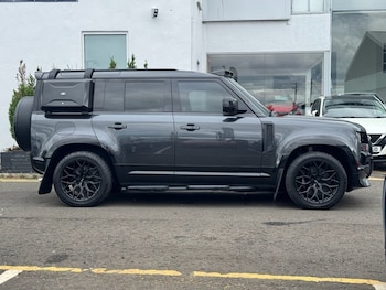 Used Land Rover Defender 2022 for sale - 75739382: Photo
