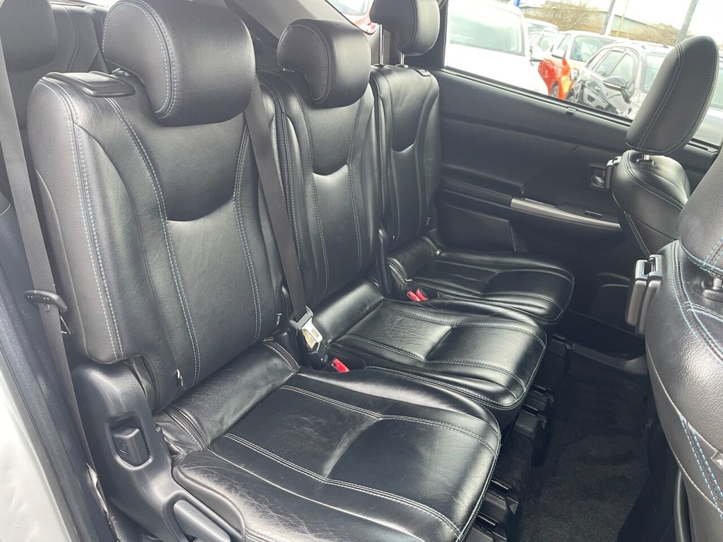 Used Toyota Prius+ 2015 for sale - 77905019: Photo 11