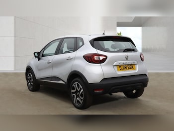 Used Renault Captur 2018 for sale - 79345337: Photo