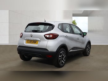 Used Renault Captur 2018 for sale - 79345337: Photo
