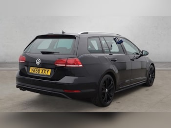 Used Volkswagen Golf 2018 for sale - 77315969: Photo