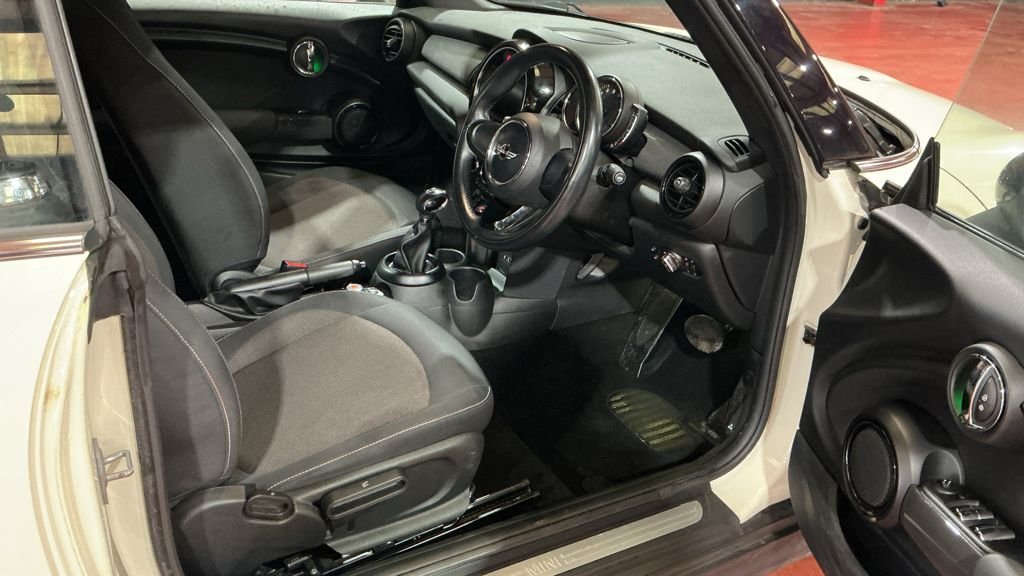 Used MINI Convertible 2017 for sale - 77739628: Photo 15