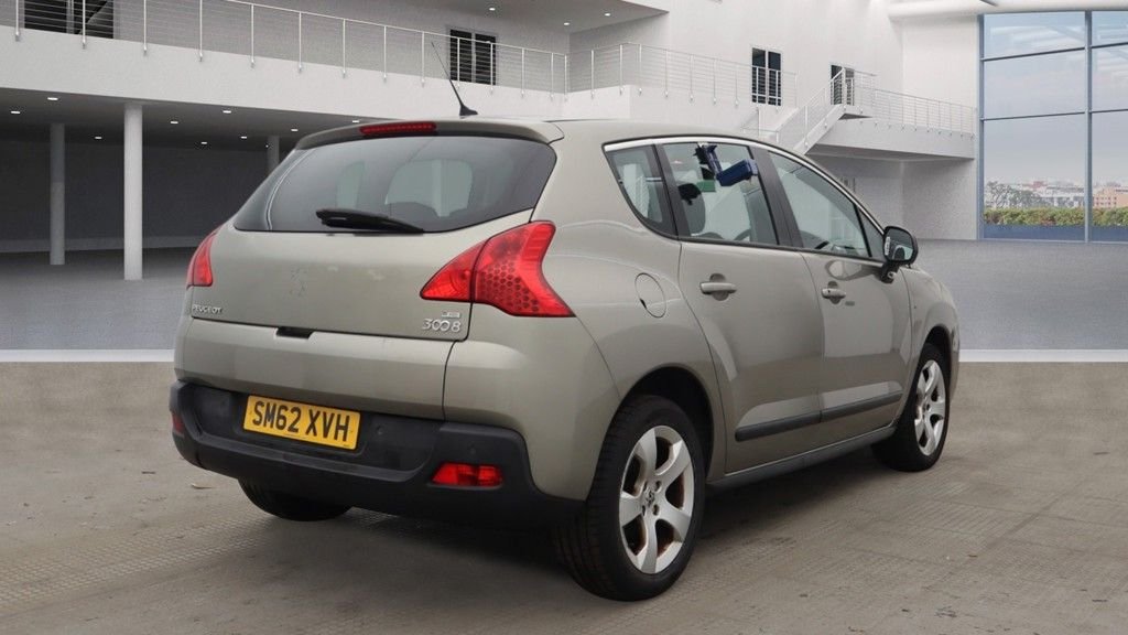 Used Peugeot 3008 2013 for sale - 76496088: Photo 2