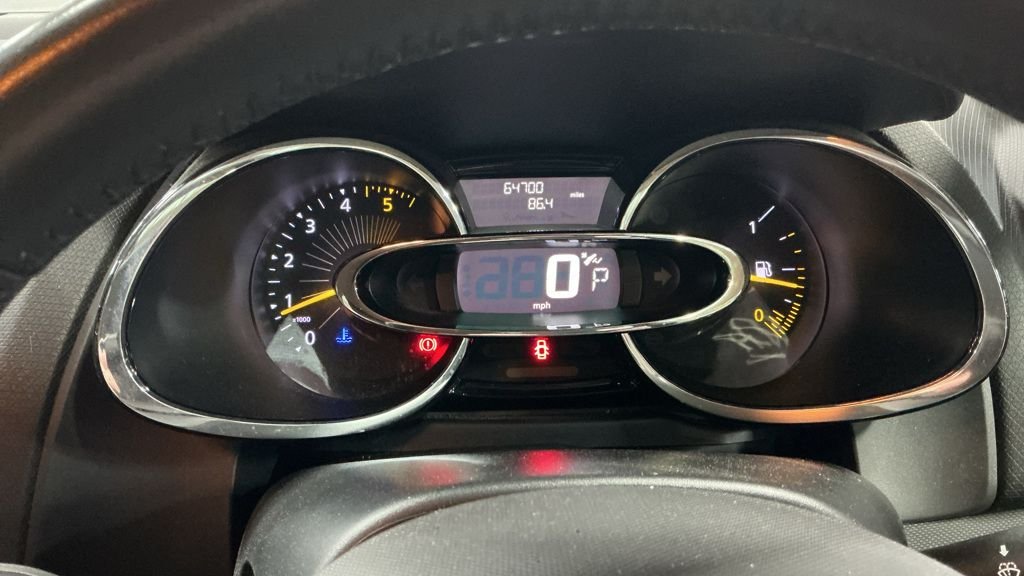 Used Renault Clio 2014 for sale - 76590928: Photo 10