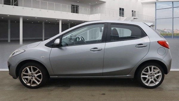 Used Mazda Mazda2 2014 for sale - 76163261: Photo 3