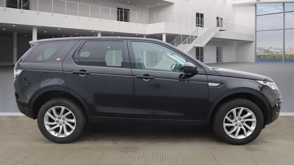 Used Land Rover Discovery Sport 2018 for sale - 78022072: Photo 17