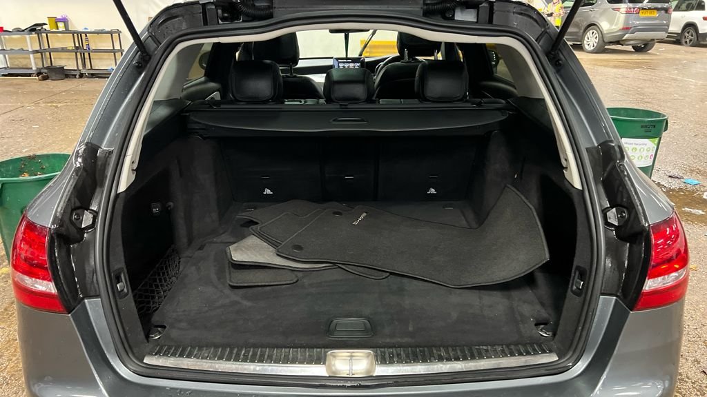 Used Mercedes-Benz C Class 2017 for sale - 77360232: Photo 19