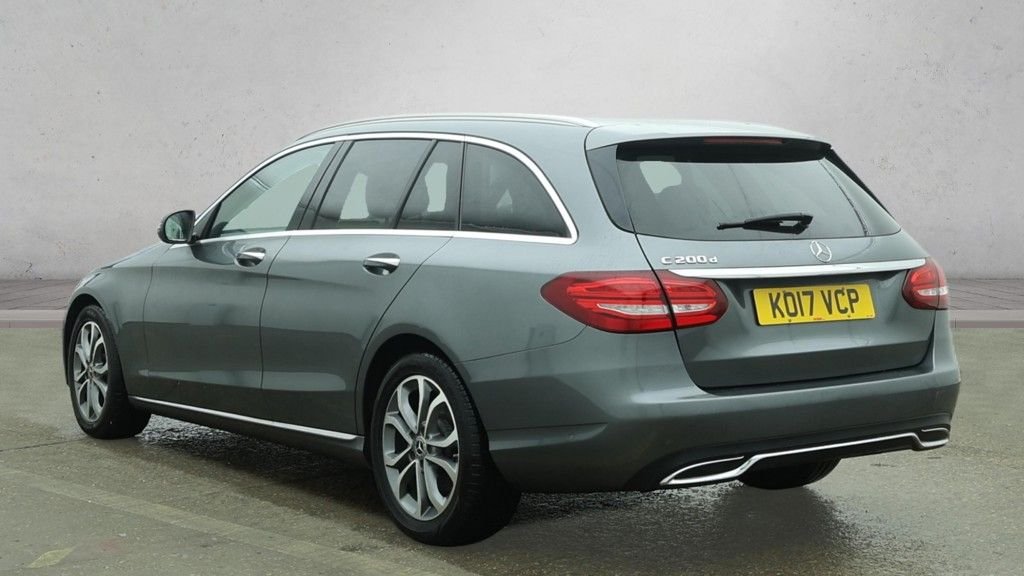 Used Mercedes-Benz C Class 2017 for sale - 77360232: Photo 3