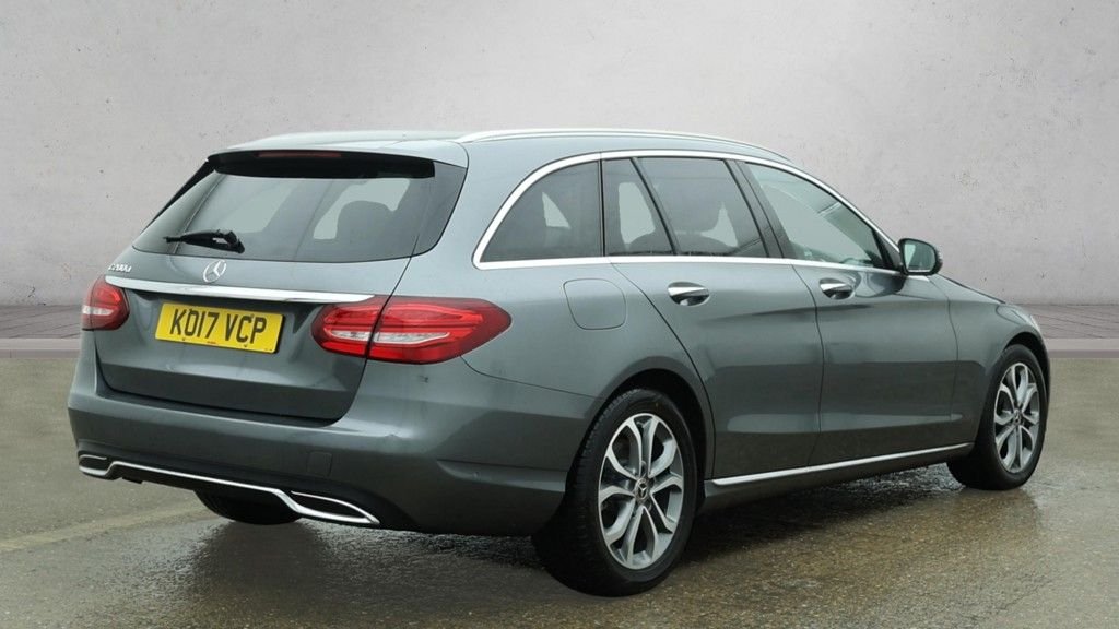 Used Mercedes-Benz C Class 2017 for sale - 77360232: Photo 4