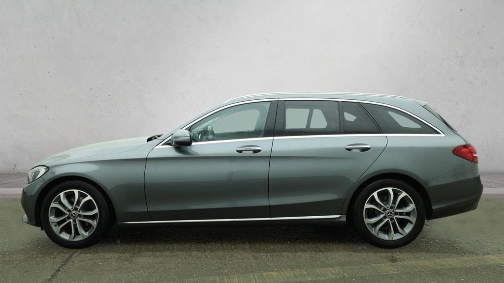 Used Mercedes-Benz C Class 2017 for sale - 77360232: Photo 6