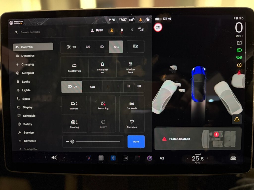 Used Tesla Model 3 2021 for sale - 76632259: Photo 15