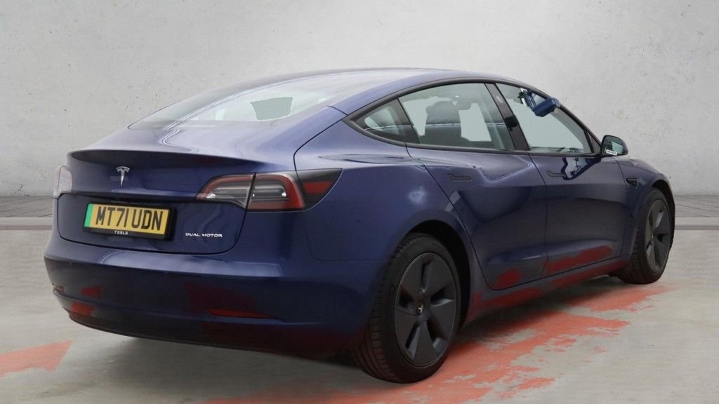 Used Tesla Model 3 2021 for sale - 76632259: Photo 4