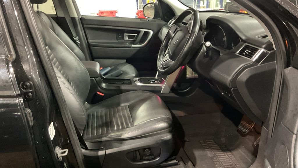 Used Land Rover Discovery Sport 2016 for sale - 77557606: Photo 21