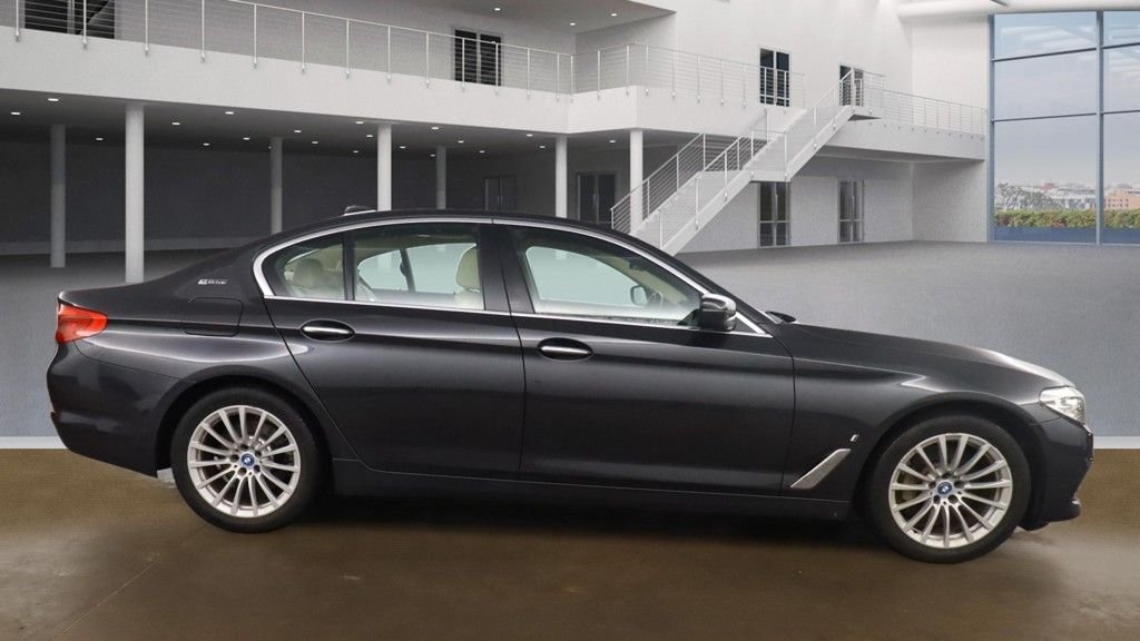 Used BMW 5 Series 2017 for sale - 76593475: Photo 11