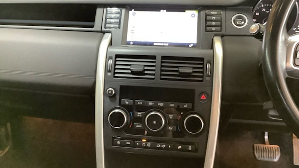 Used Land Rover Discovery Sport 2017 for sale - 75636510: Photo 11
