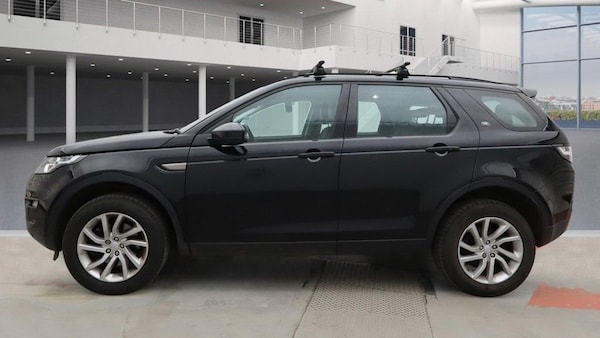 Used Land Rover Discovery Sport 2017 for sale - 75636510: Photo 6