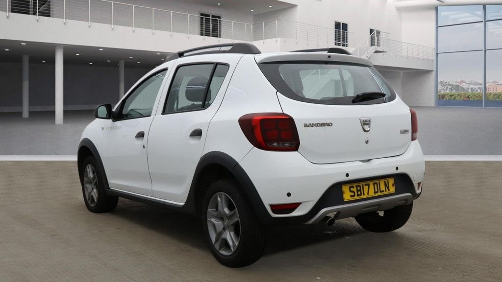 Used Dacia Sandero Stepway 2017 for sale - 77614272: Photo 15