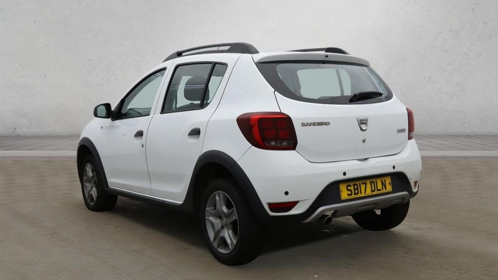 Used Dacia Sandero Stepway 2017 for sale - 77614272: Photo 3