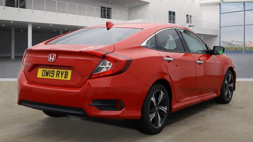 Used Honda Civic 2019 for sale - 77995293: Photo 16