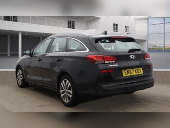 Used Hyundai i30 2018 for sale - 76486982: Photo