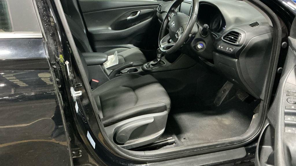 Used Hyundai i30 2018 for sale - 76486982: Photo 9