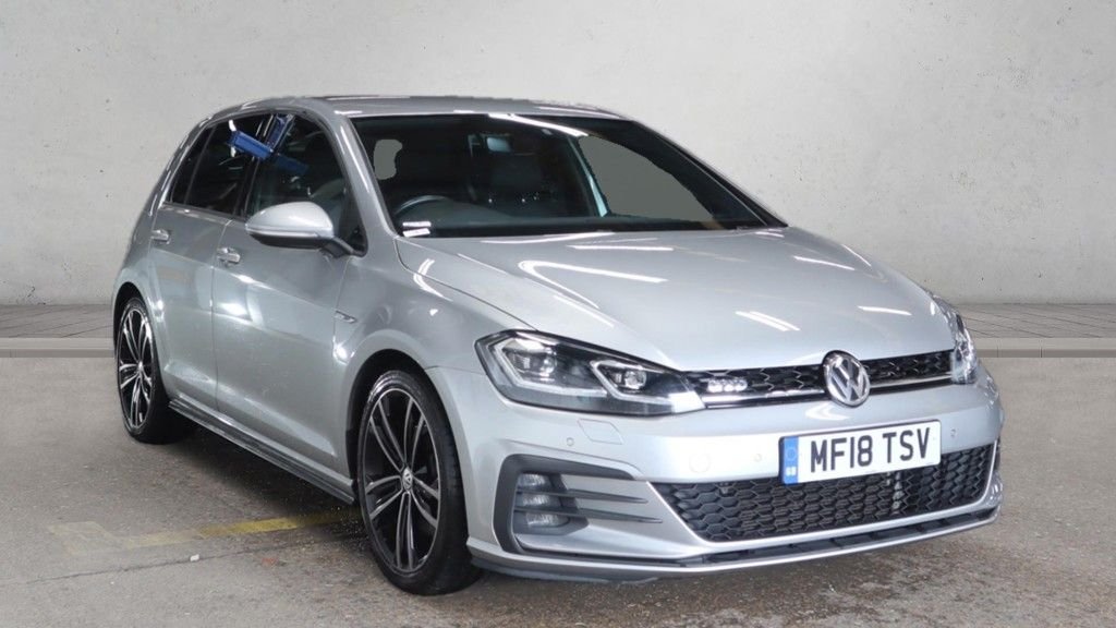 Used Volkswagen Golf 2018 for sale - 76632401: Photo 1