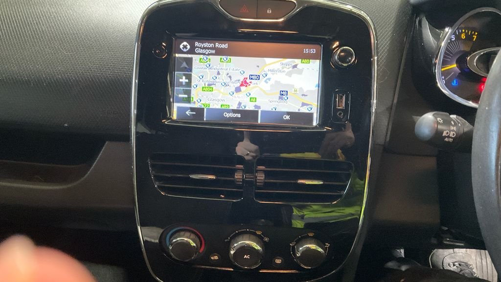 Used Renault Clio 2013 for sale - 77891256: Photo 10