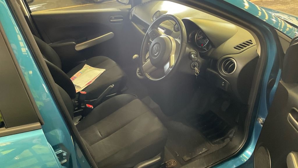 Used Mazda Mazda2 2014 for sale - 77667609: Photo 10