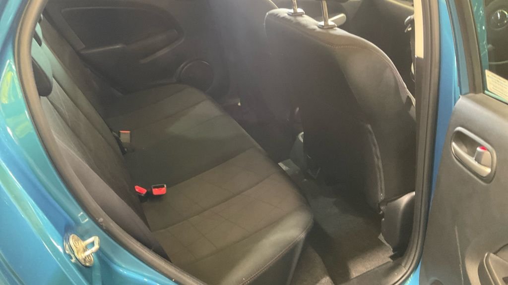 Used Mazda Mazda2 2014 for sale - 77667609: Photo 9