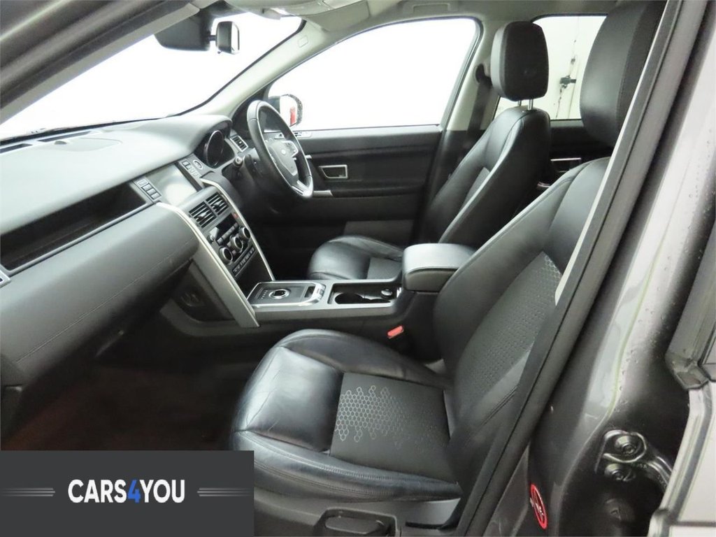 Used Land Rover Discovery Sport 2017 for sale - 76788029: Photo 3