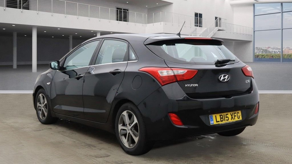 Used Hyundai i30 2015 for sale - 77937030: Photo 3