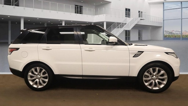 Used Land Rover Range Rover Sport 2015 for sale - 76223900: Photo 5