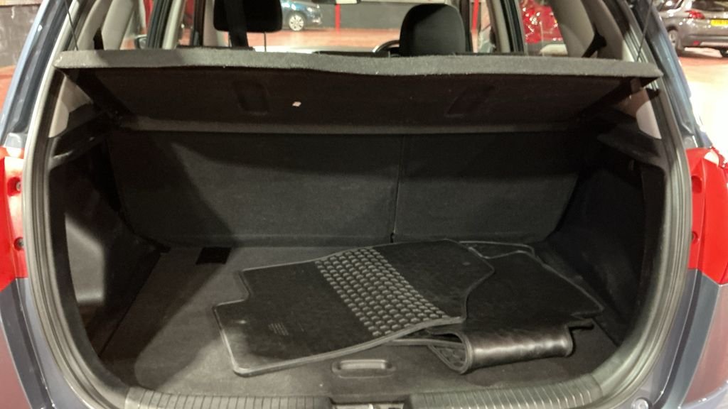 Used Kia Venga 2015 for sale - 76788037: Photo 7