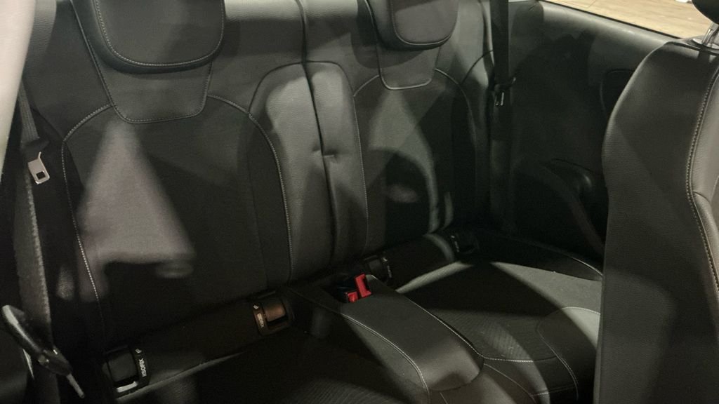 Used Vauxhall ADAM 2018 for sale - 76406457: Photo 8